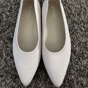 Vivaia flats (pointed toe)
